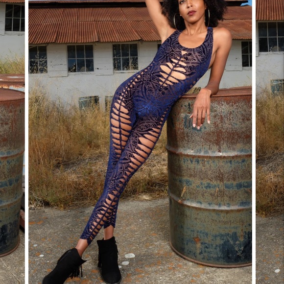 Warrior Within Ladyhawke Snip Tease velvet burnout onsie. Small. - Picture 7 of 8